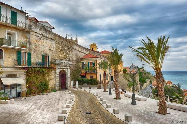 Casa Luna Ventimiglia Eksteriør billede